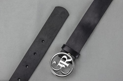 rozlozony-pasek-skorzany-czarny-okragla-klamra-monogram-gracio